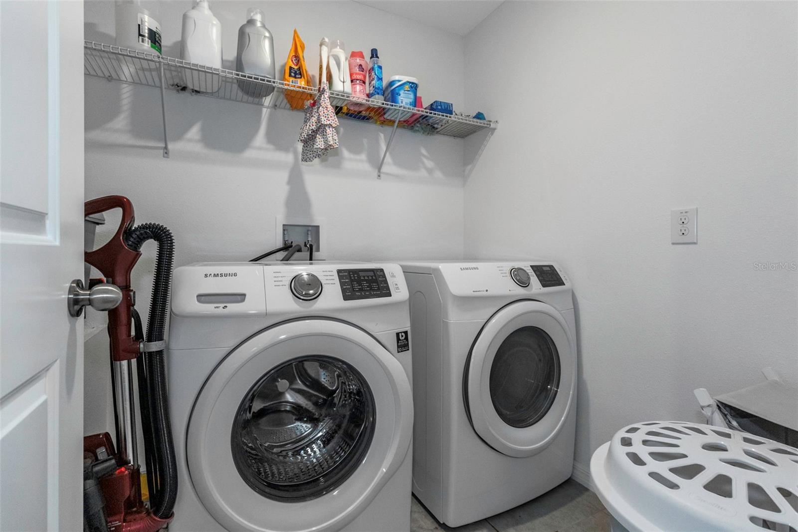 Image 27 of 51 For 6426 Spider Lily Way