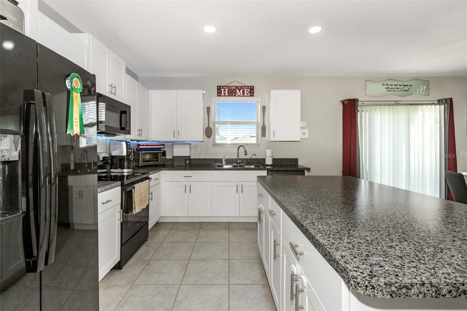 Image 4 of 51 For 6426 Spider Lily Way