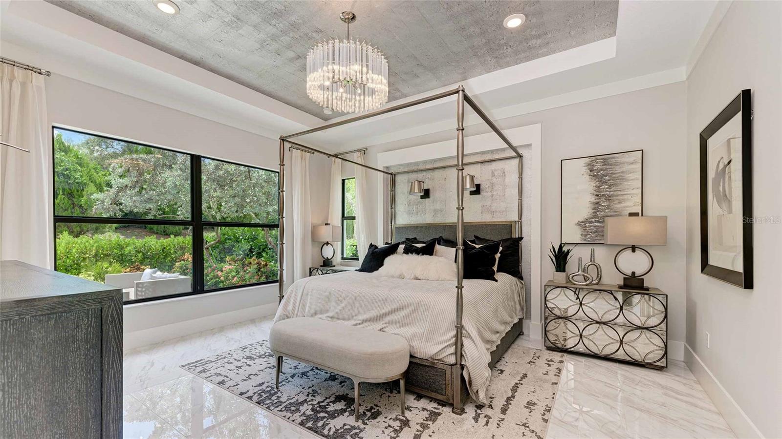 Listing photo id 13 for 5056 Simons Court