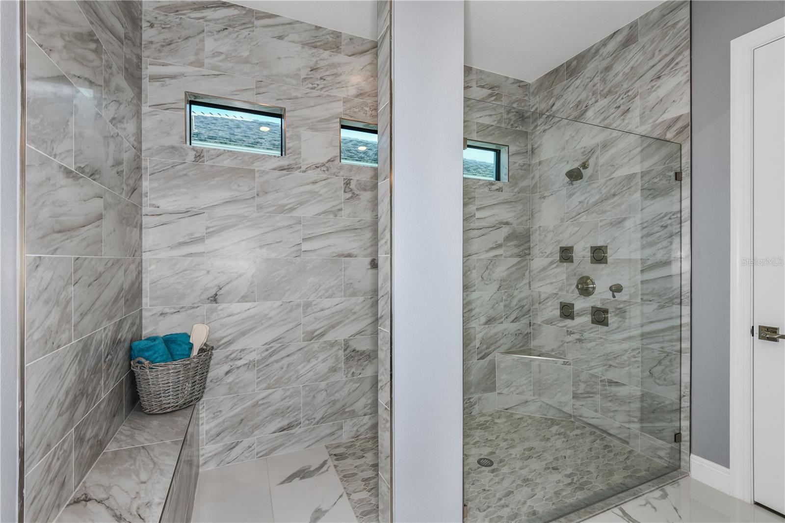 Listing photo id 28 for 5052 Simons Court