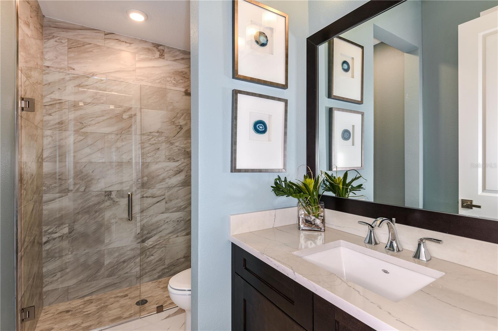 Listing photo id 30 for 5052 Simons Court