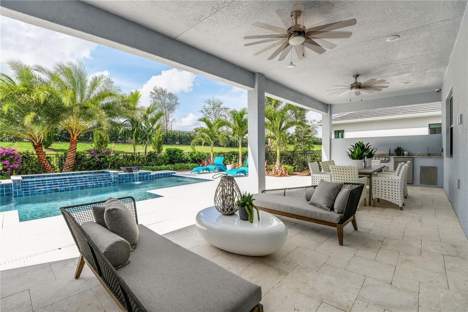 Listing photo id 38 for 5052 Simons Court