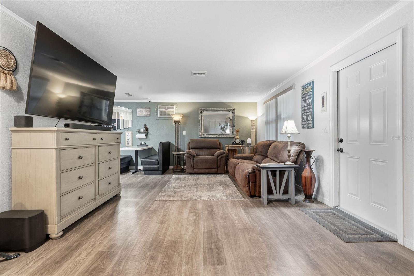 Image 4 of 26 For 9381 Rosa Street