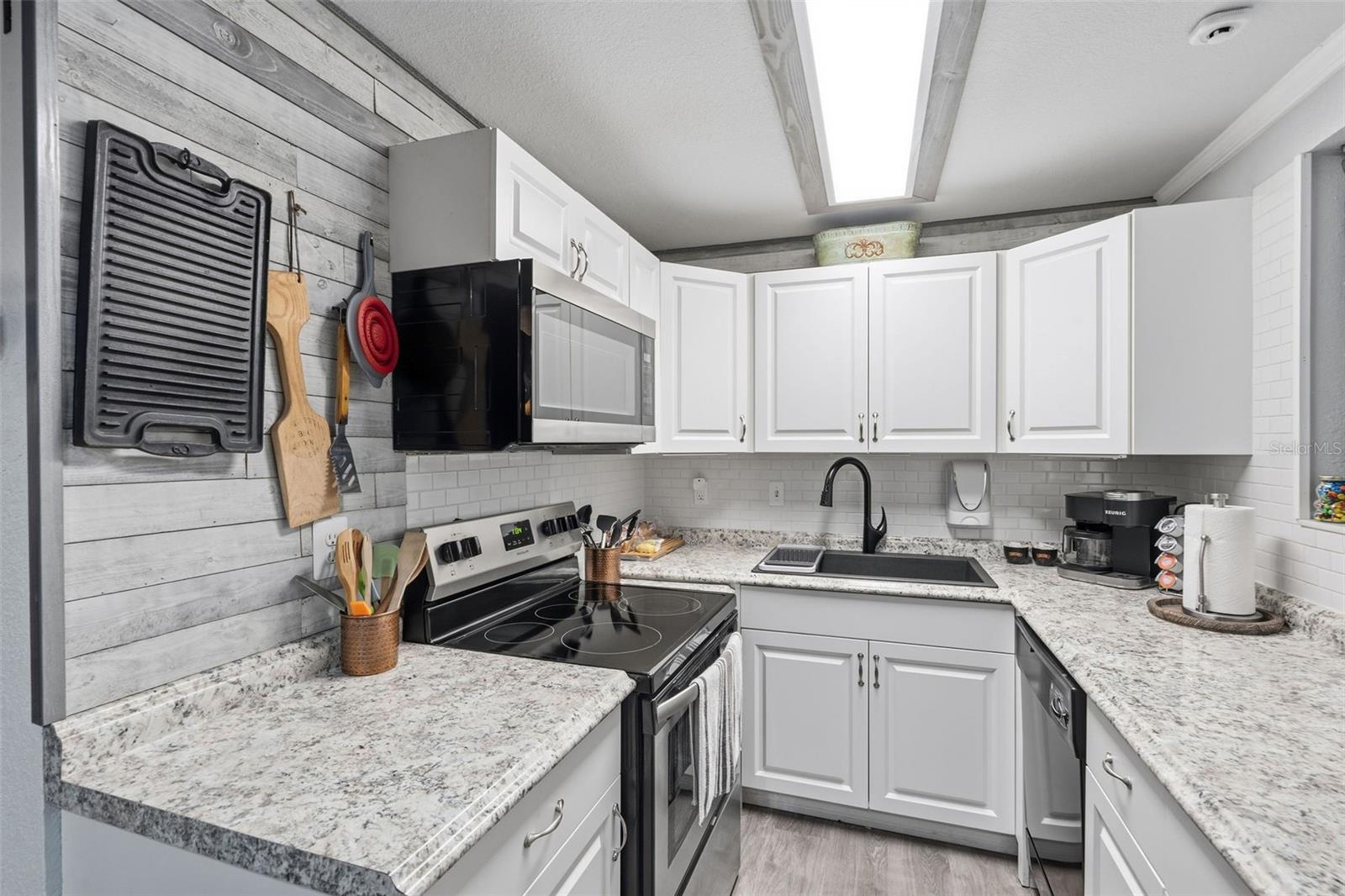 Image 7 of 26 For 9381 Rosa Street