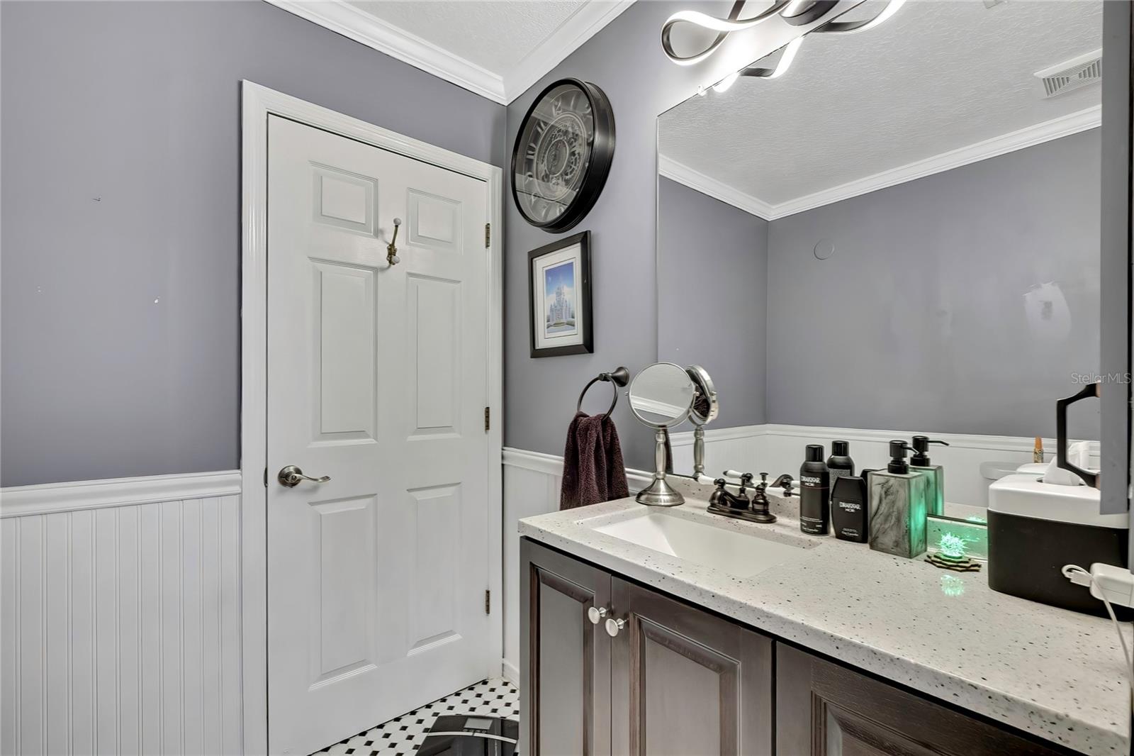 Image 13 of 49 For 46 Greentree Street