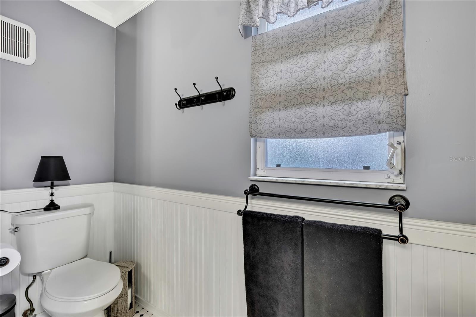 Image 20 of 49 For 46 Greentree Street