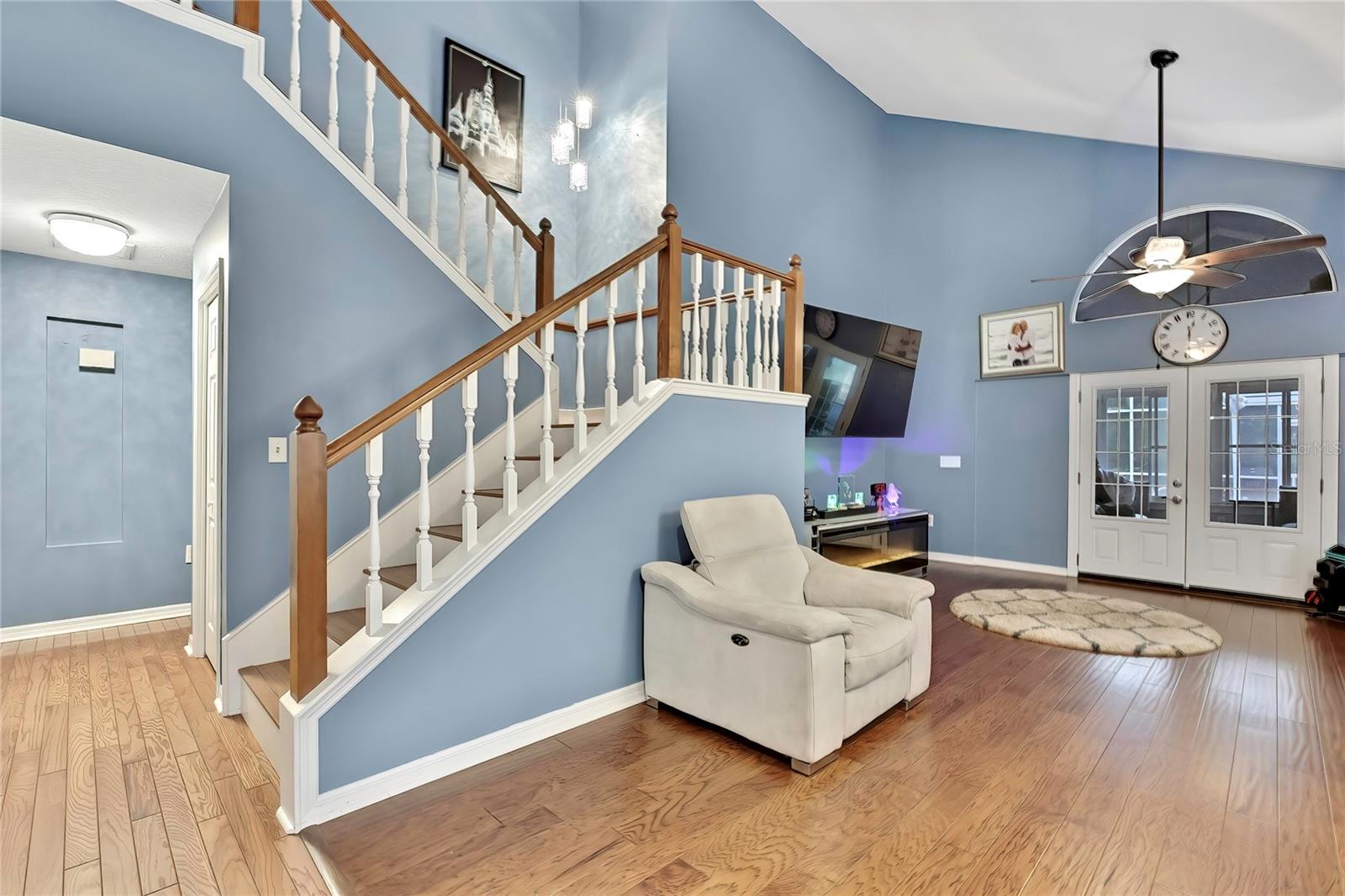 Image 3 of 49 For 46 Greentree Street