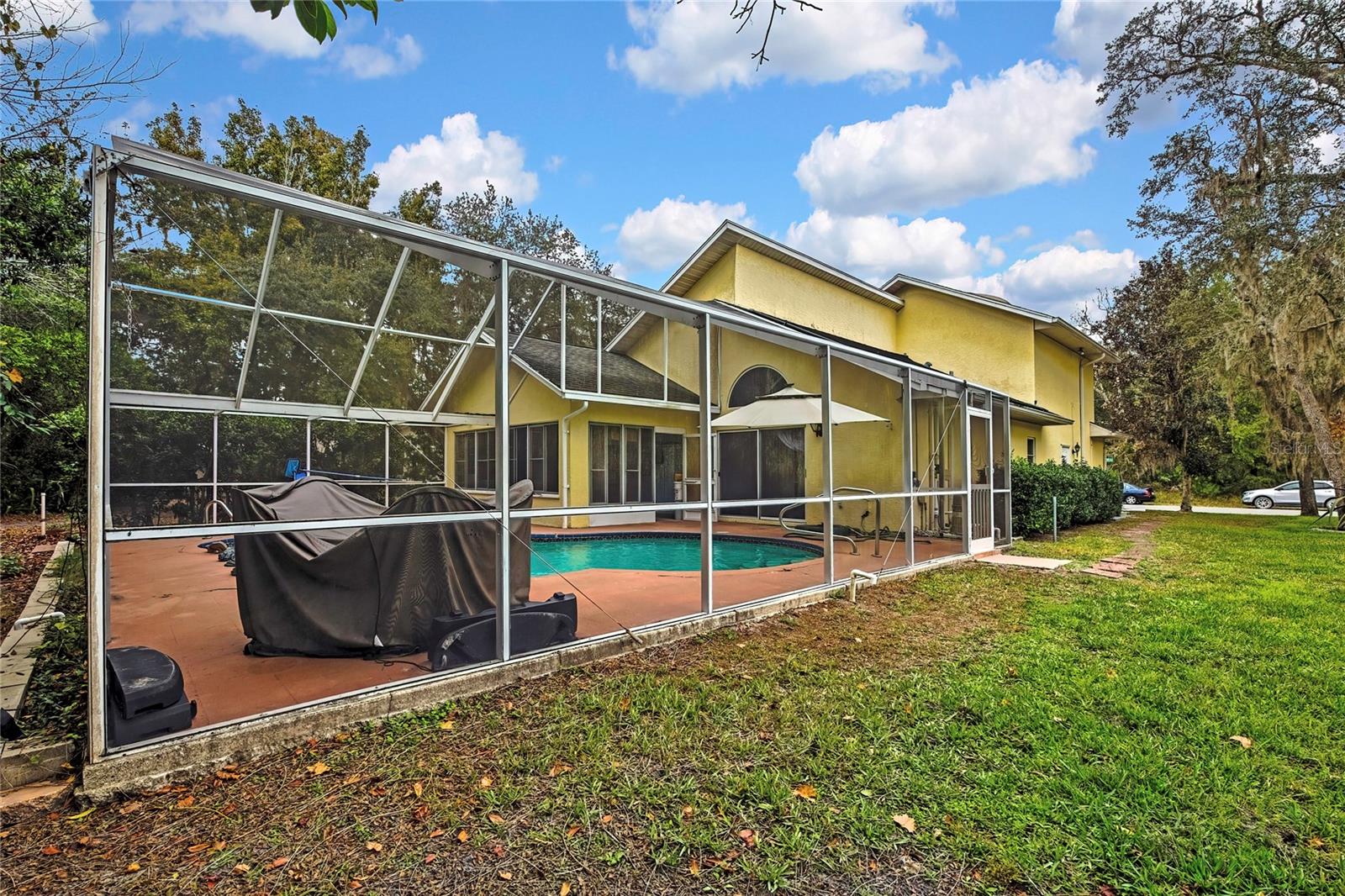 Image 37 of 49 For 46 Greentree Street