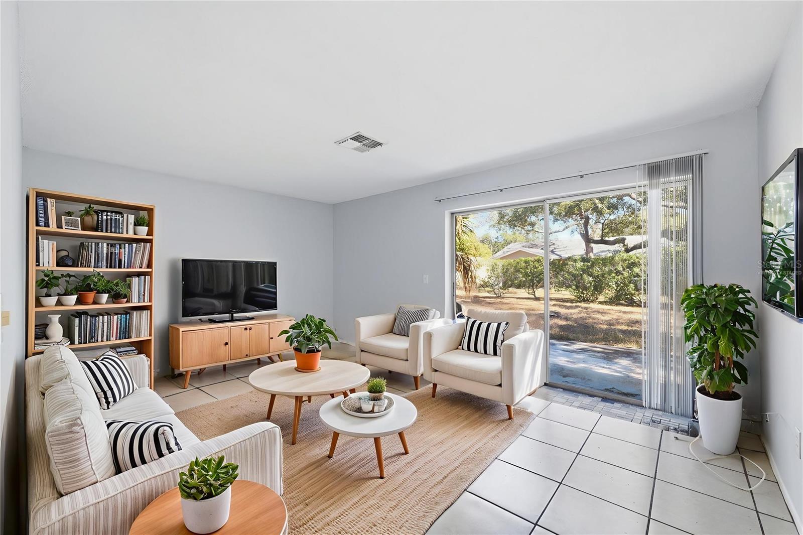 Image 10 of 44 For 1284 London Avenue