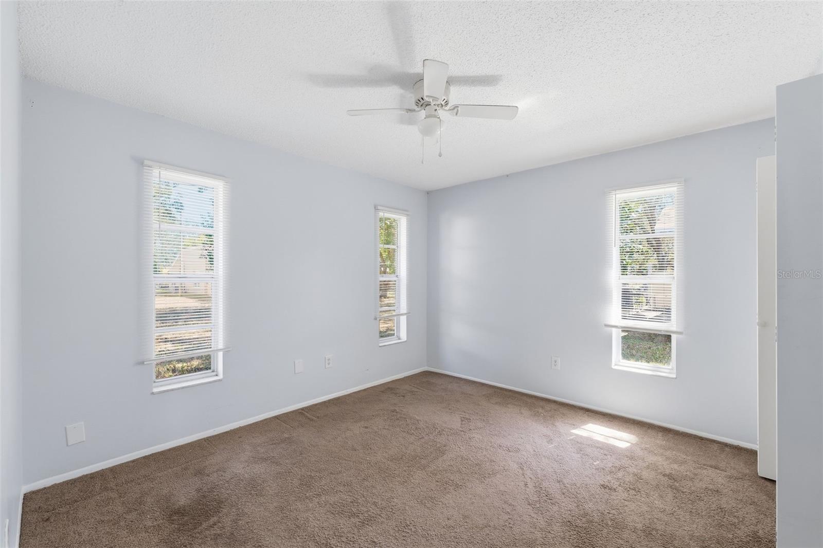 Image 12 of 44 For 1284 London Avenue