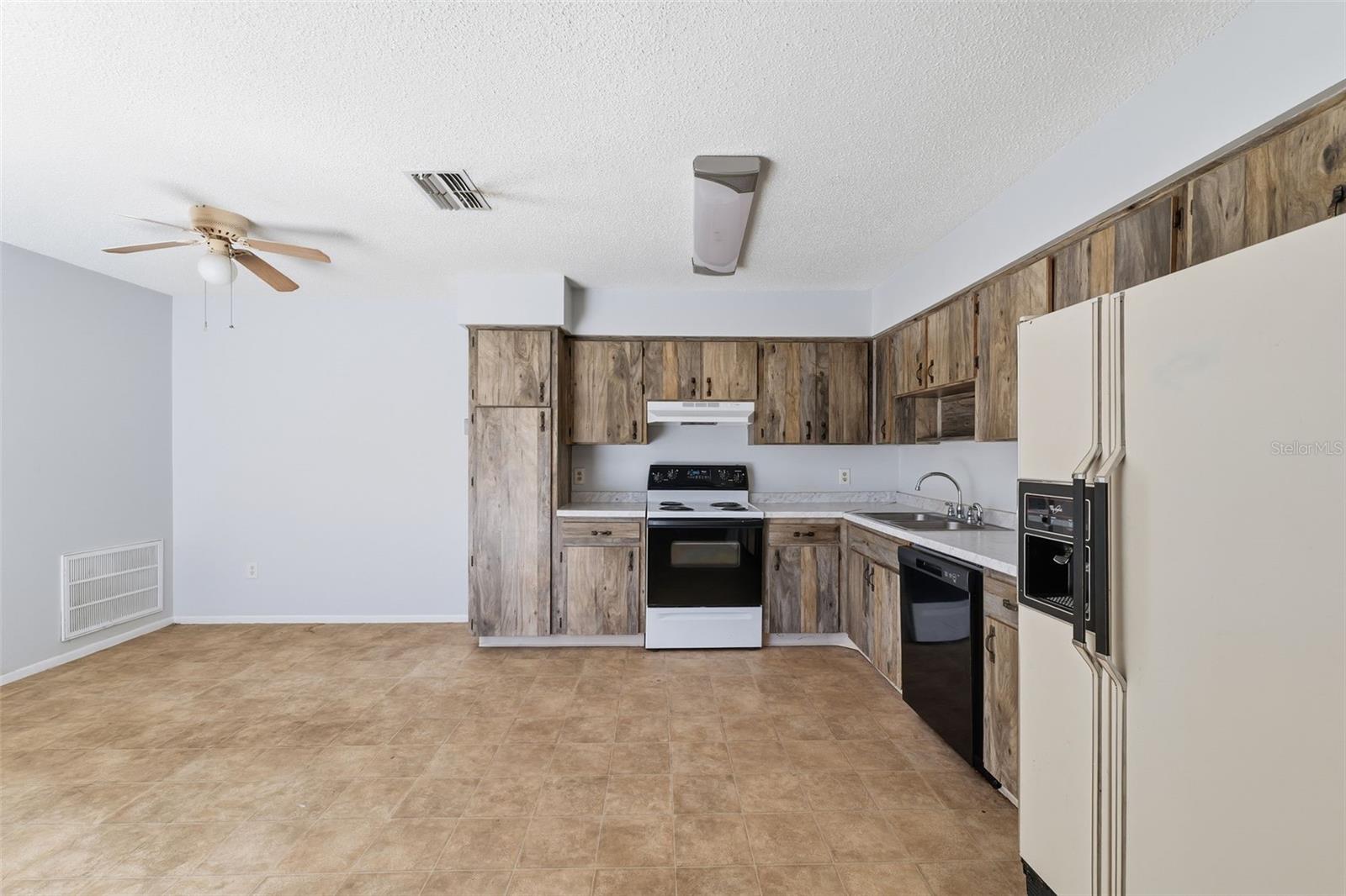 Image 42 of 44 For 1284 London Avenue