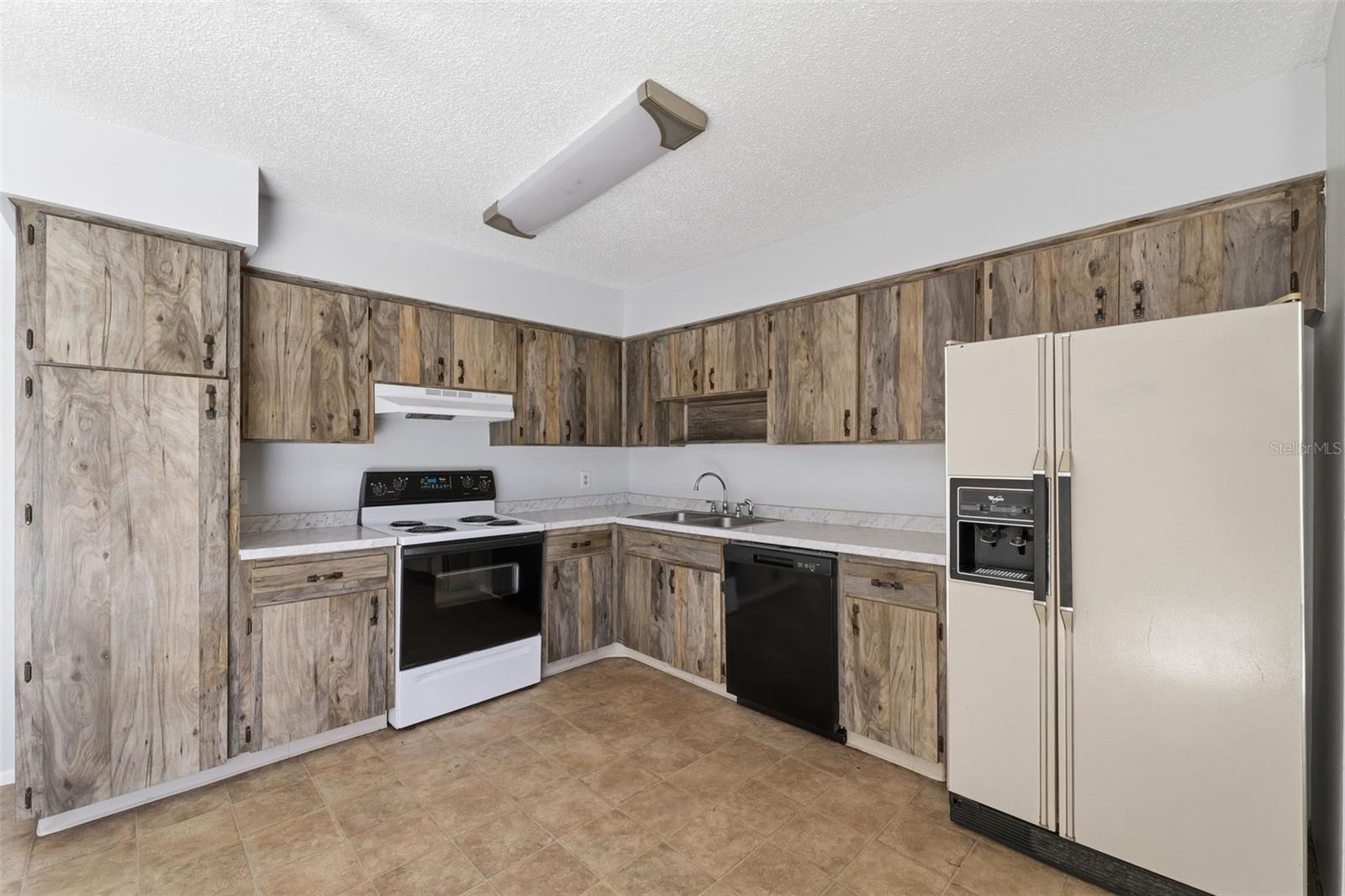 Image 6 of 44 For 1284 London Avenue