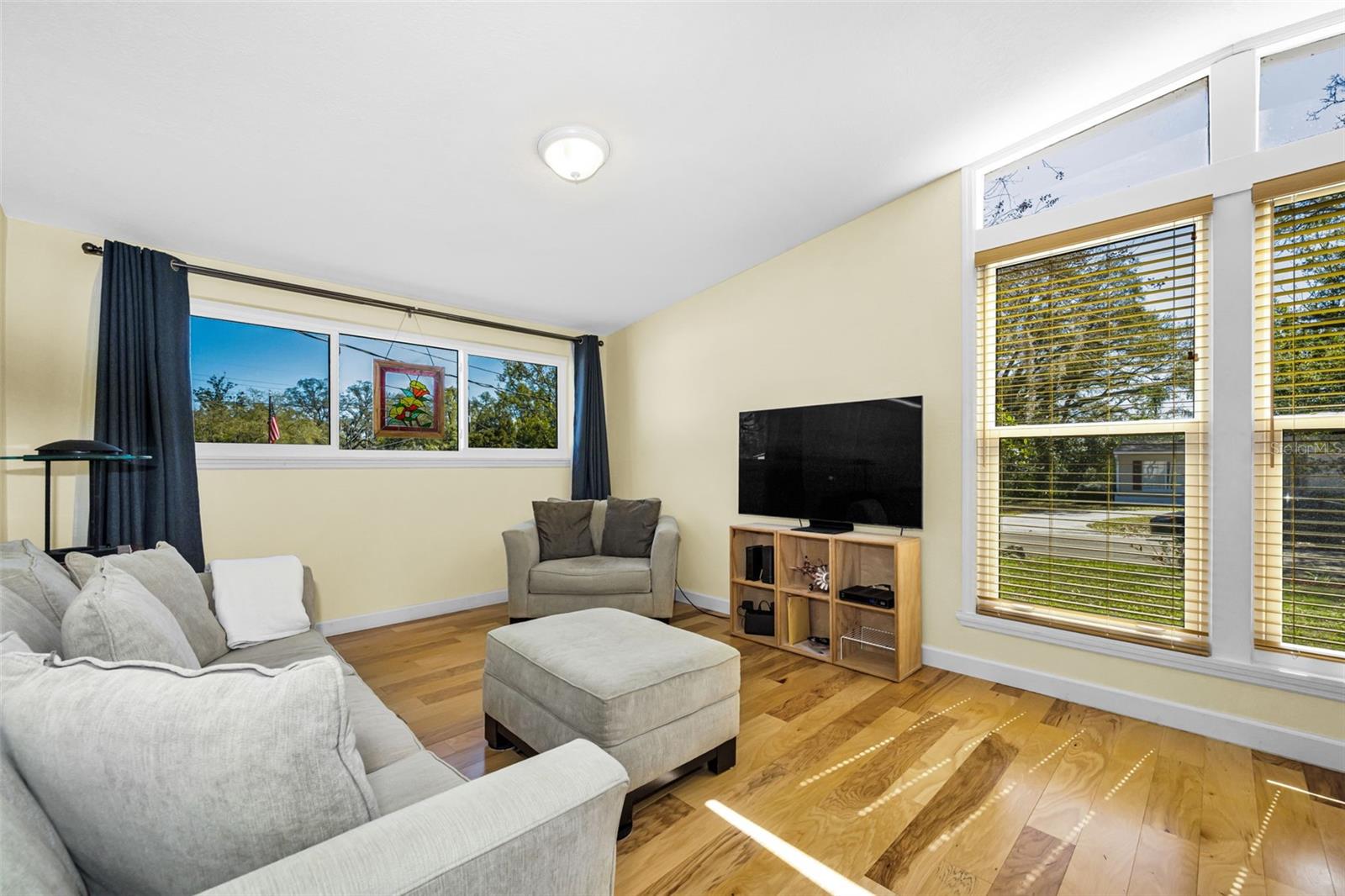 Image 11 of 45 For 206 Linda Avenue