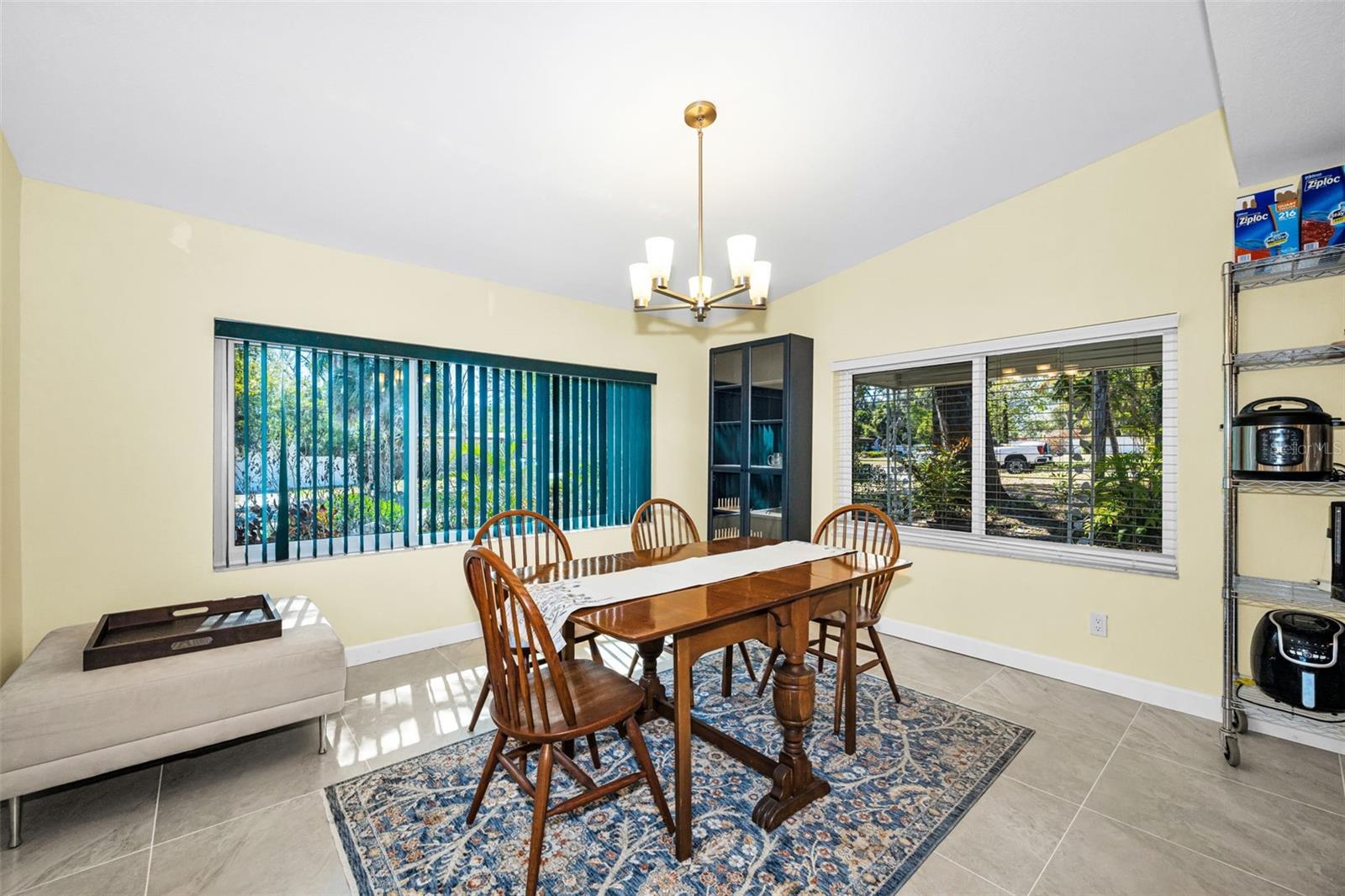 Image 24 of 45 For 206 Linda Avenue