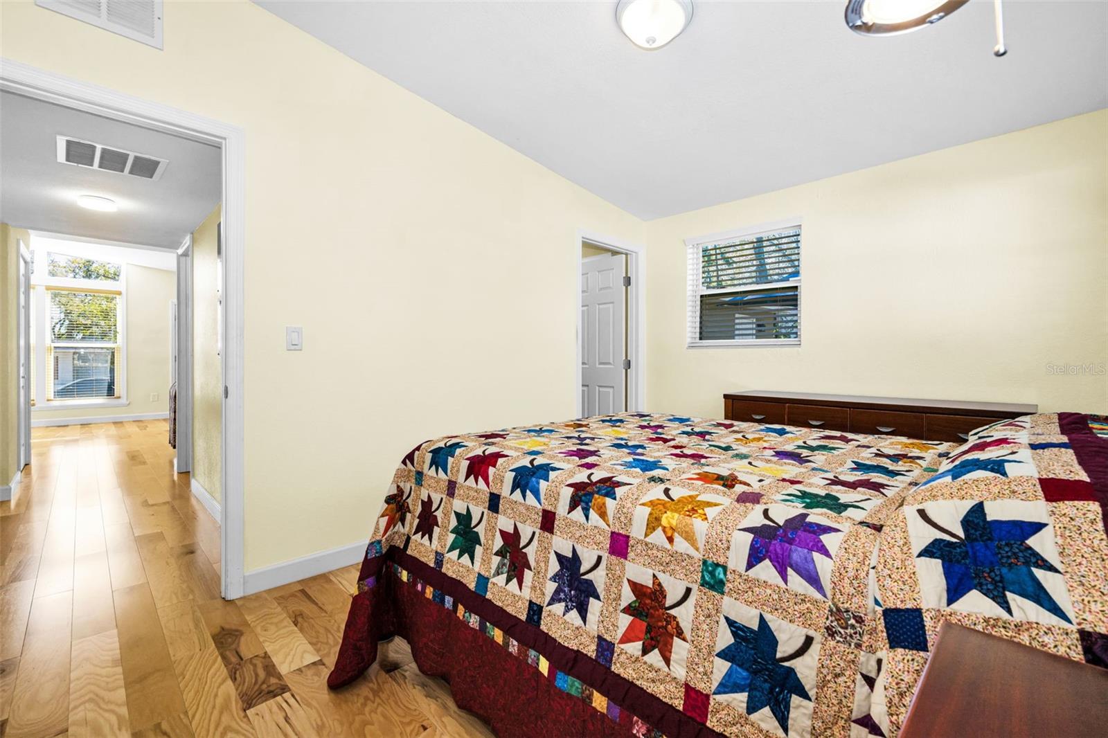 Image 30 of 45 For 206 Linda Avenue