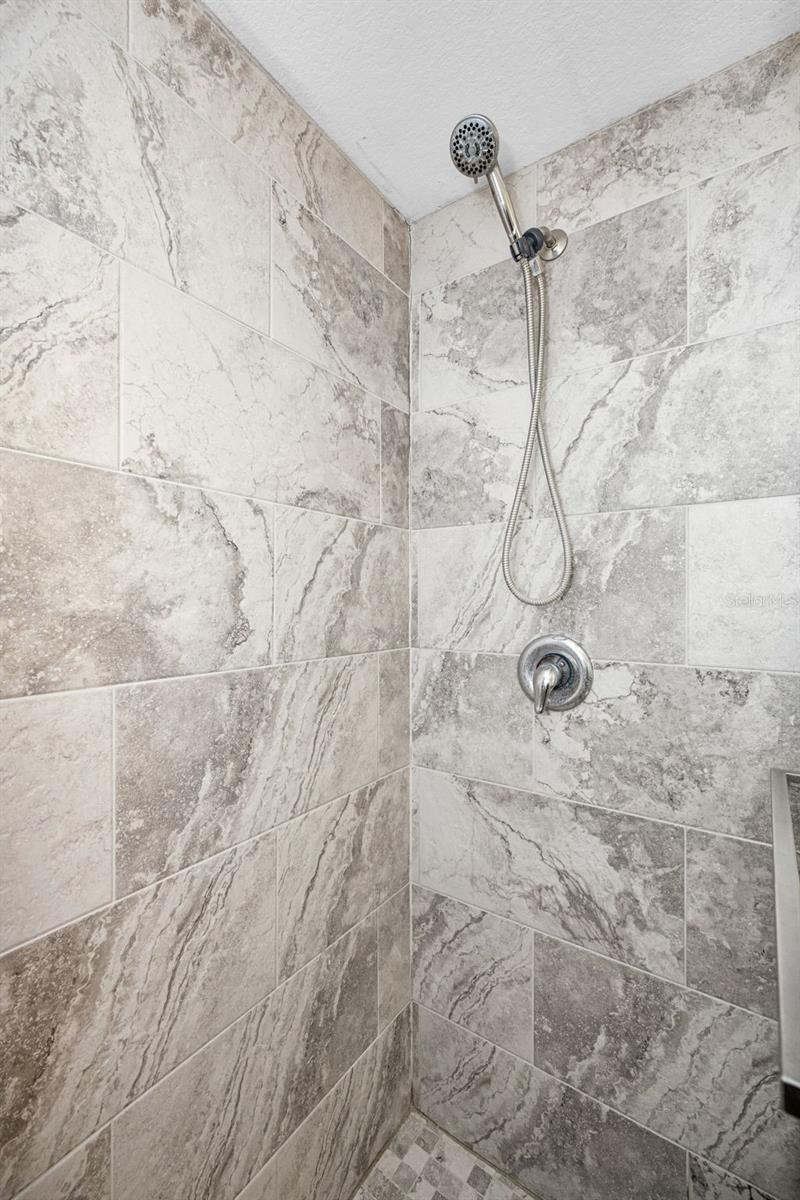 Image 32 of 45 For 206 Linda Avenue