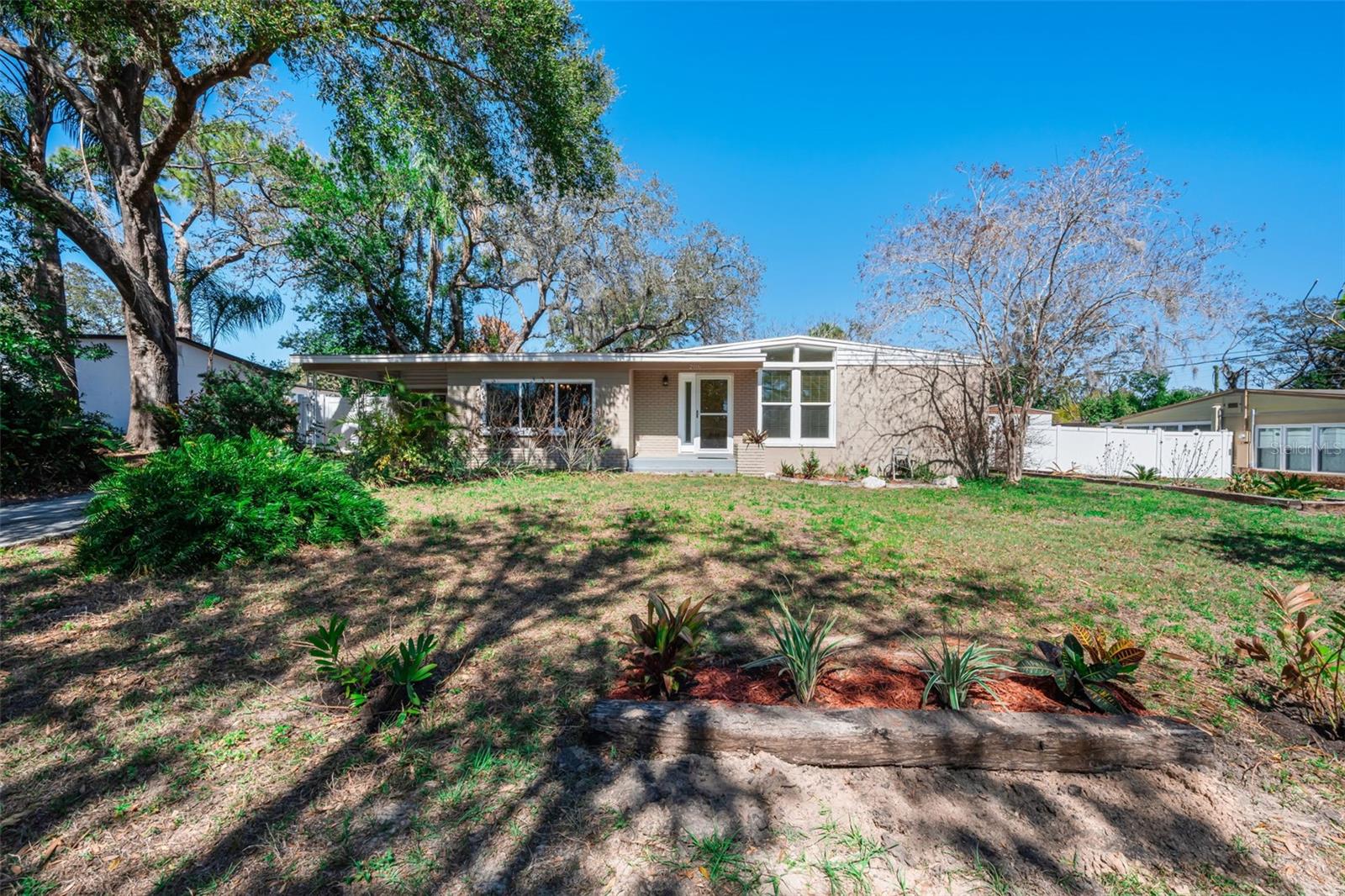 Image 4 of 45 For 206 Linda Avenue