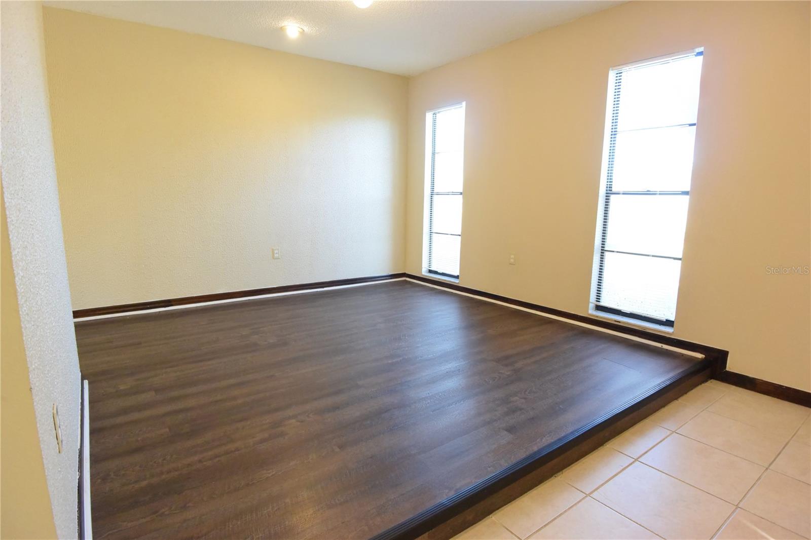 Image 13 of 52 For 1382 Valiant Avenue