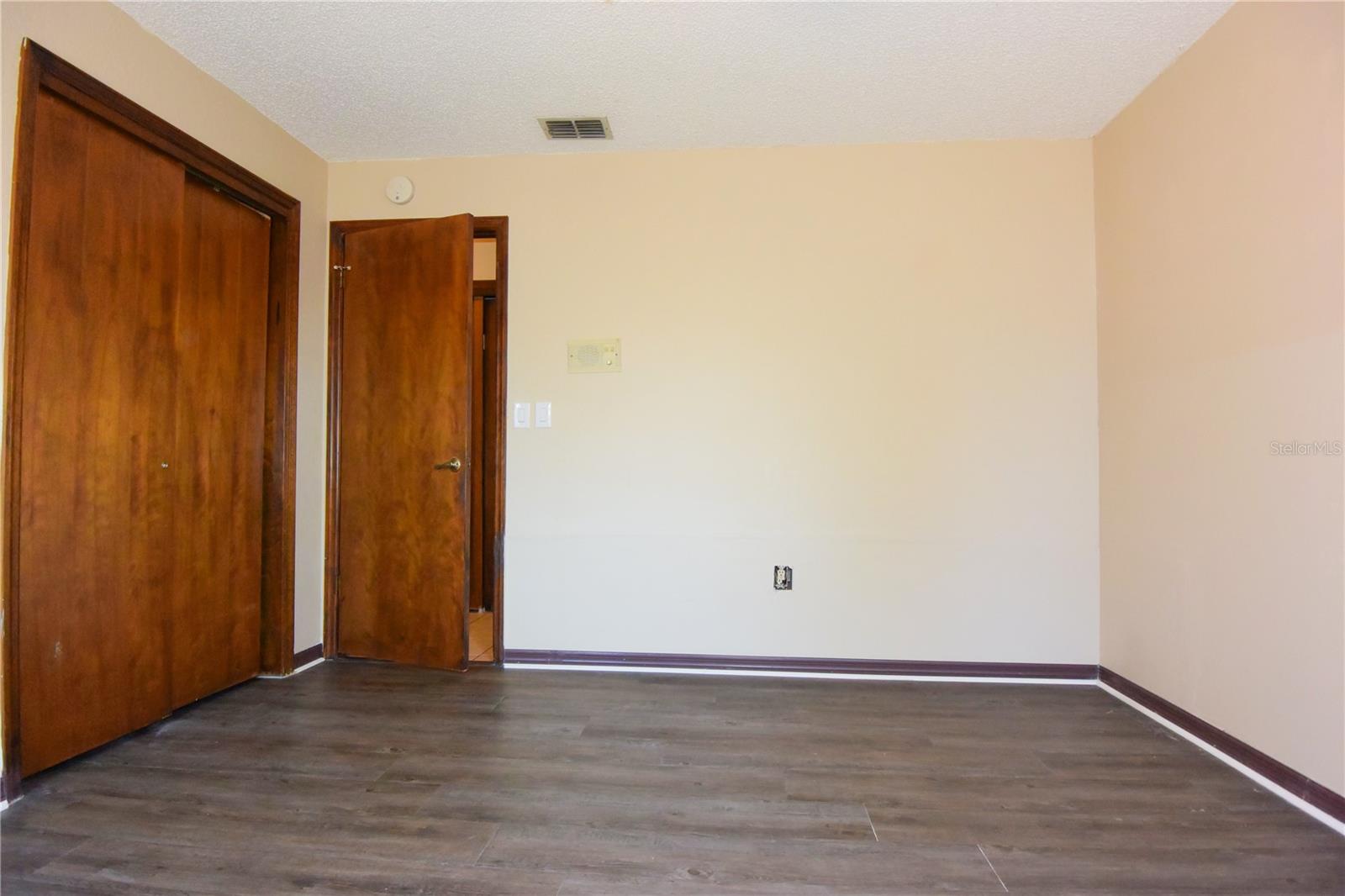 Image 36 of 52 For 1382 Valiant Avenue