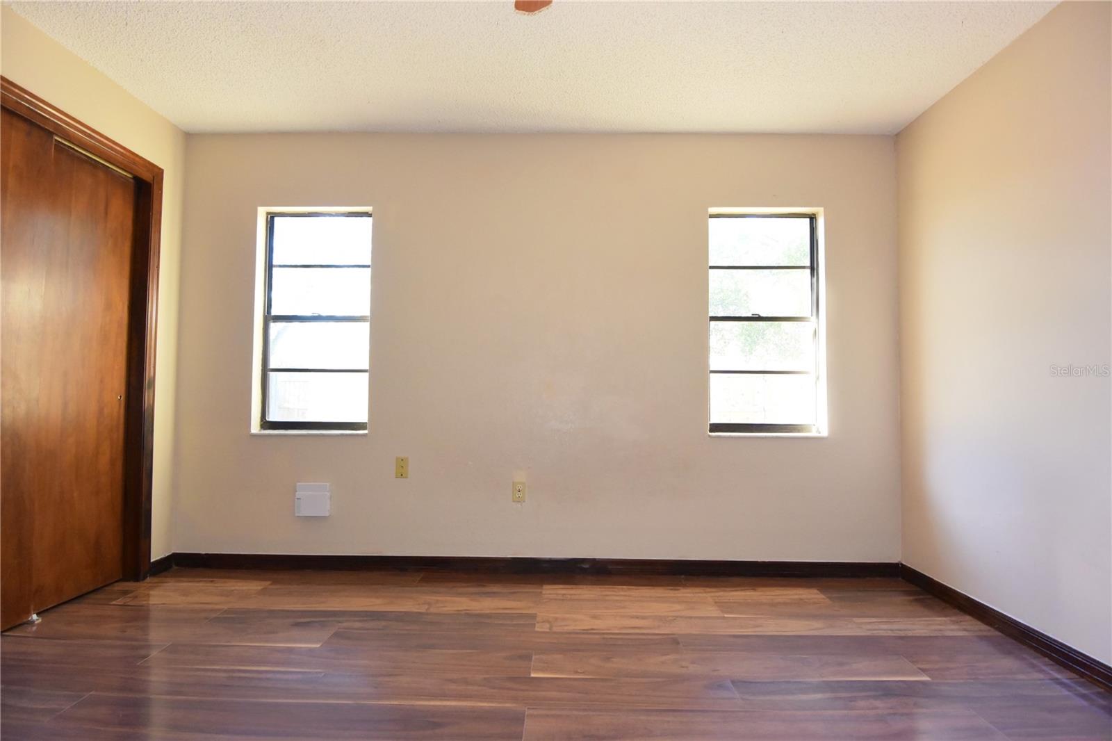 Image 39 of 52 For 1382 Valiant Avenue