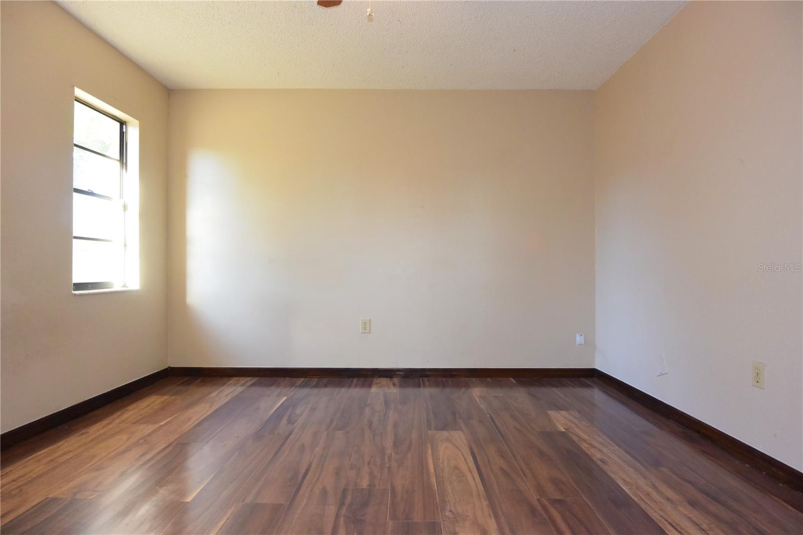 Image 41 of 52 For 1382 Valiant Avenue