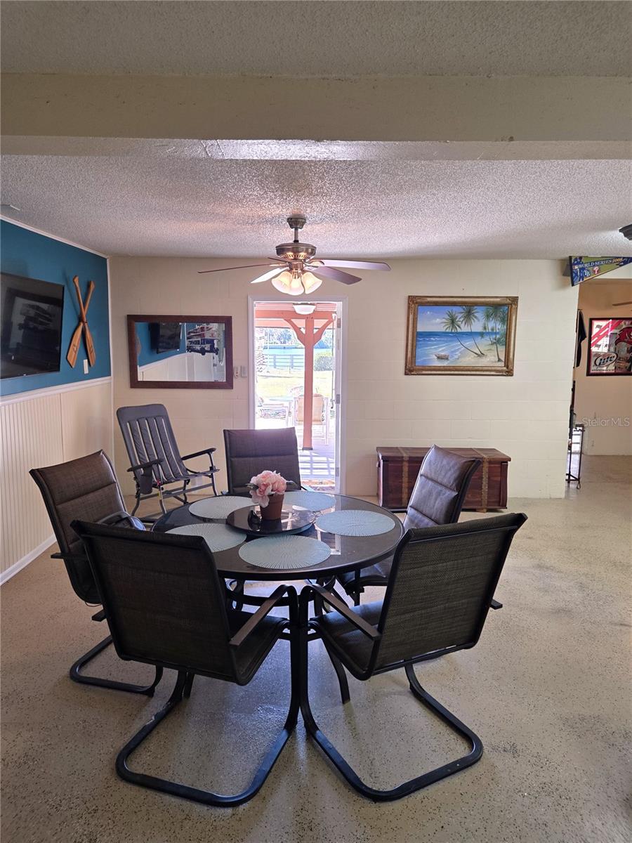 Image 18 of 20 For 6719 Manor Beach