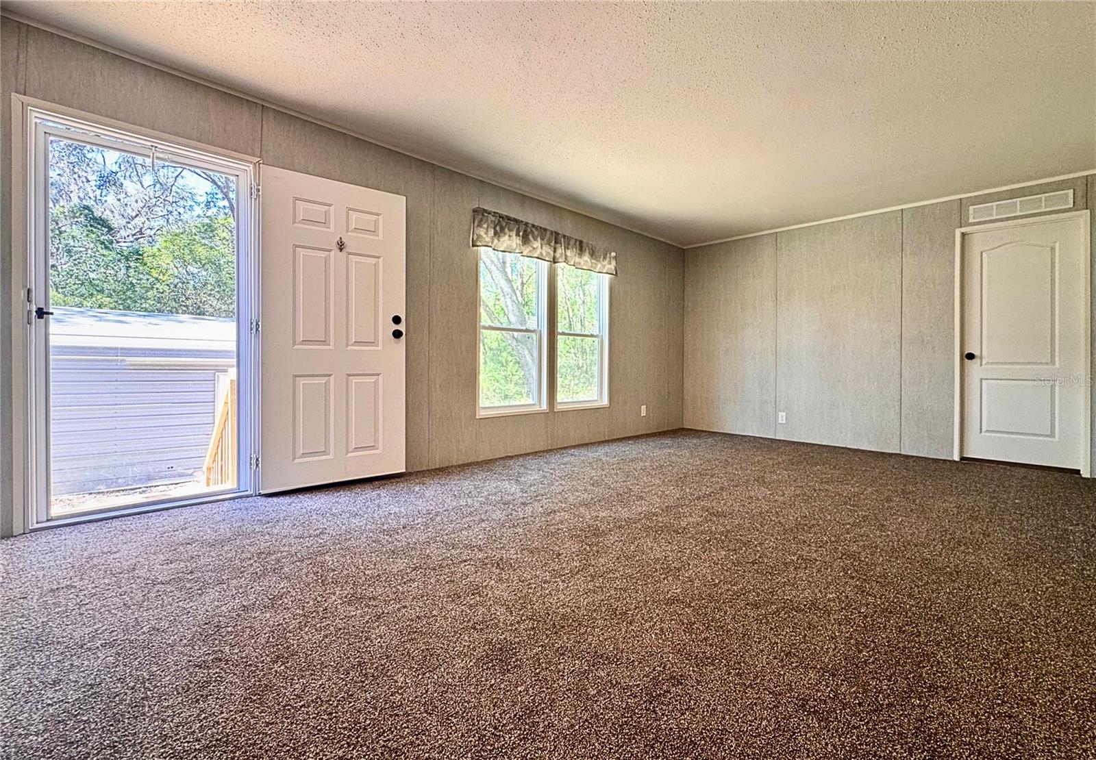 Image 3 of 18 For 15561 Wilson Boulevard