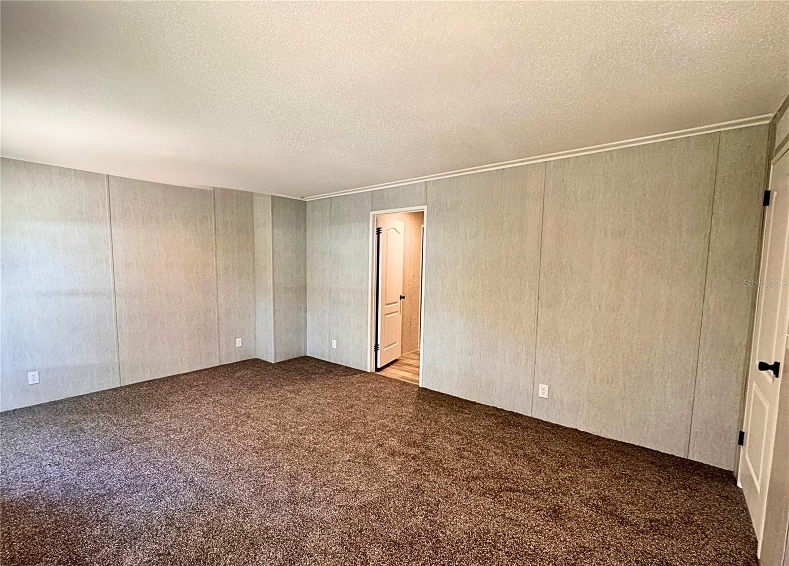 Image 9 of 18 For 15561 Wilson Boulevard