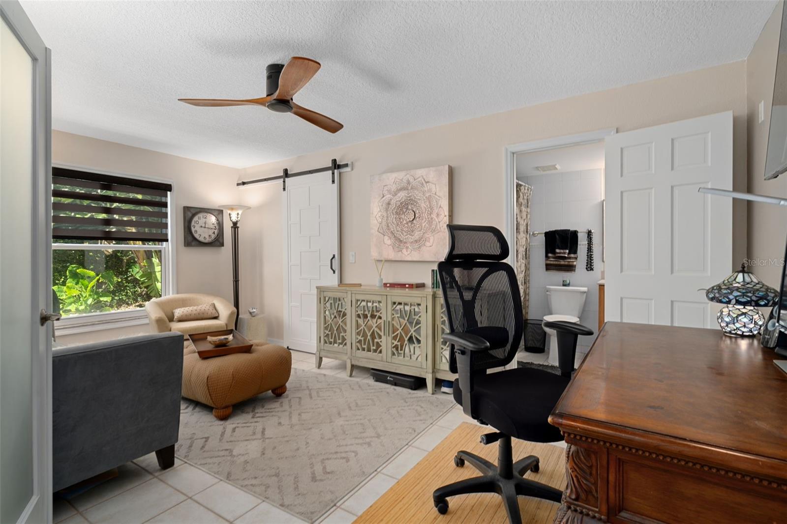 Image 19 of 44 For 115 Colony South Drive