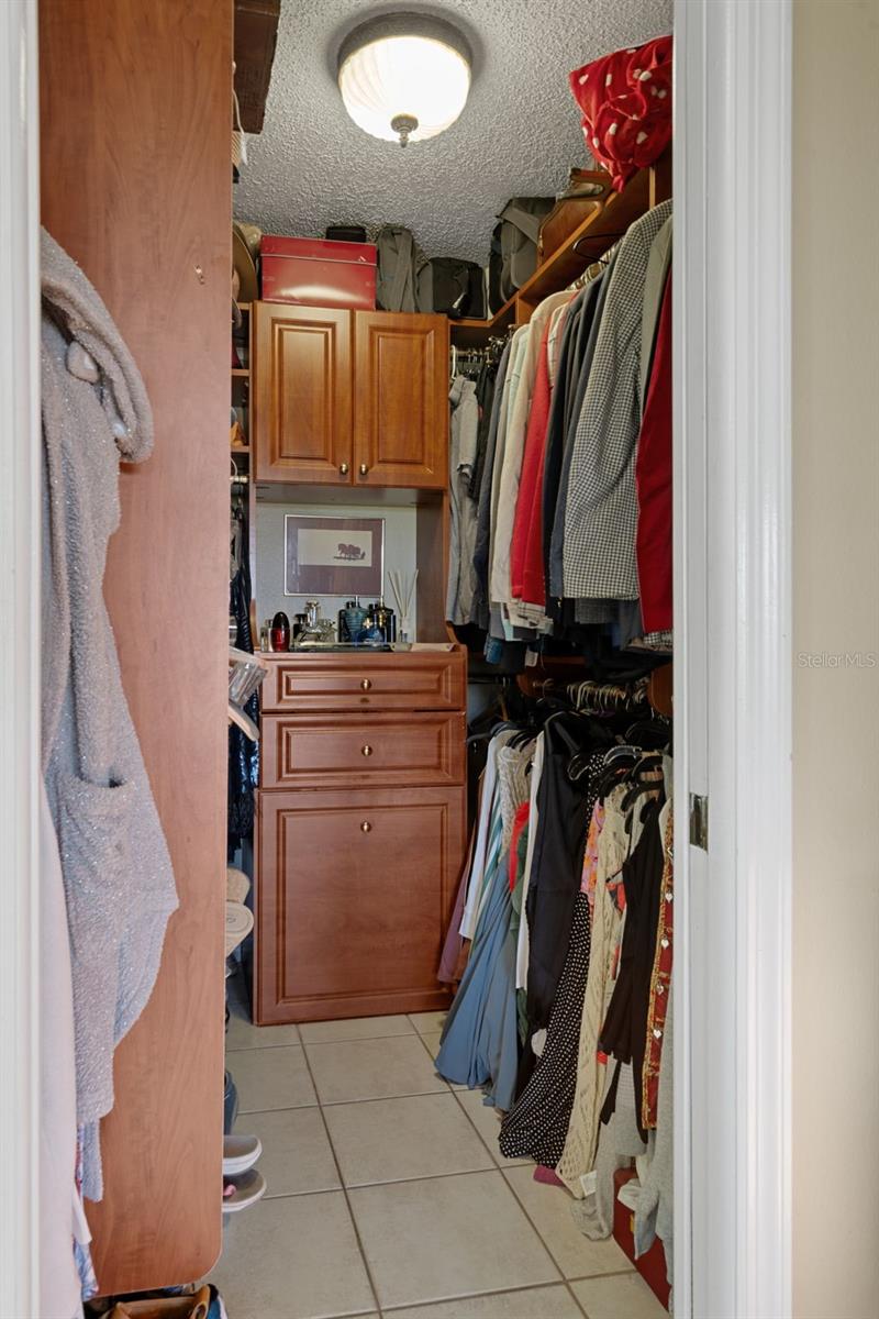 Image 25 of 44 For 115 Colony South Drive