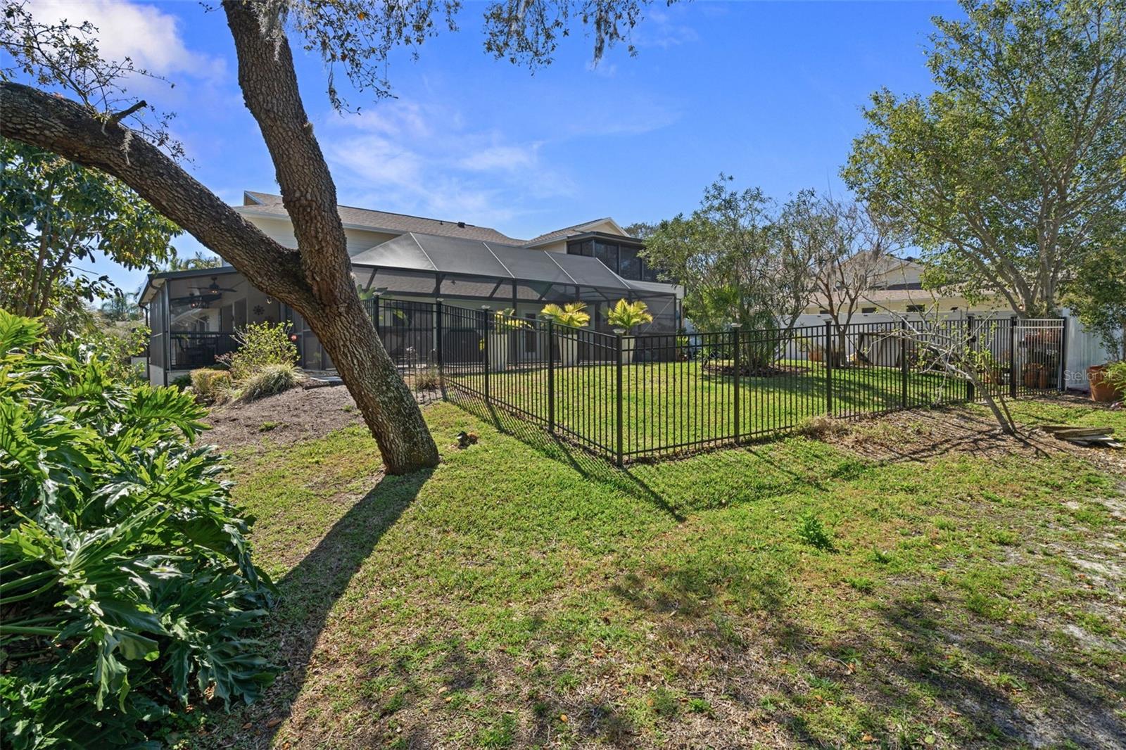 Image 43 of 44 For 115 Colony South Drive