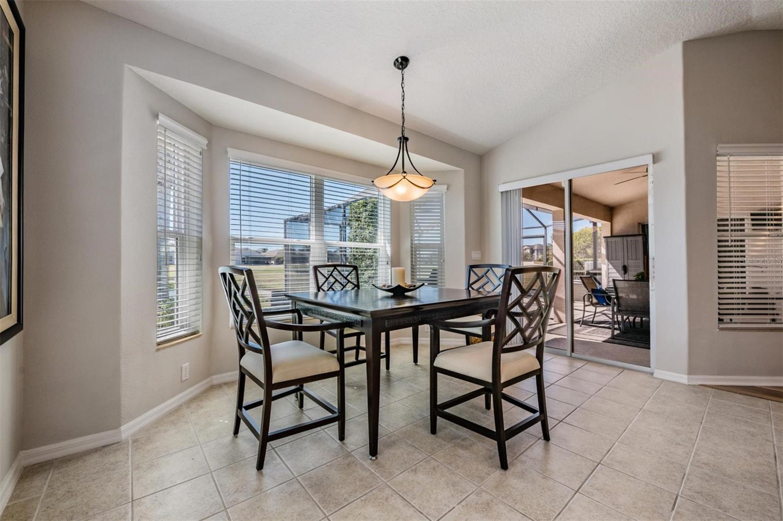 Image 11 of 51 For 1751 Lakestone Drive