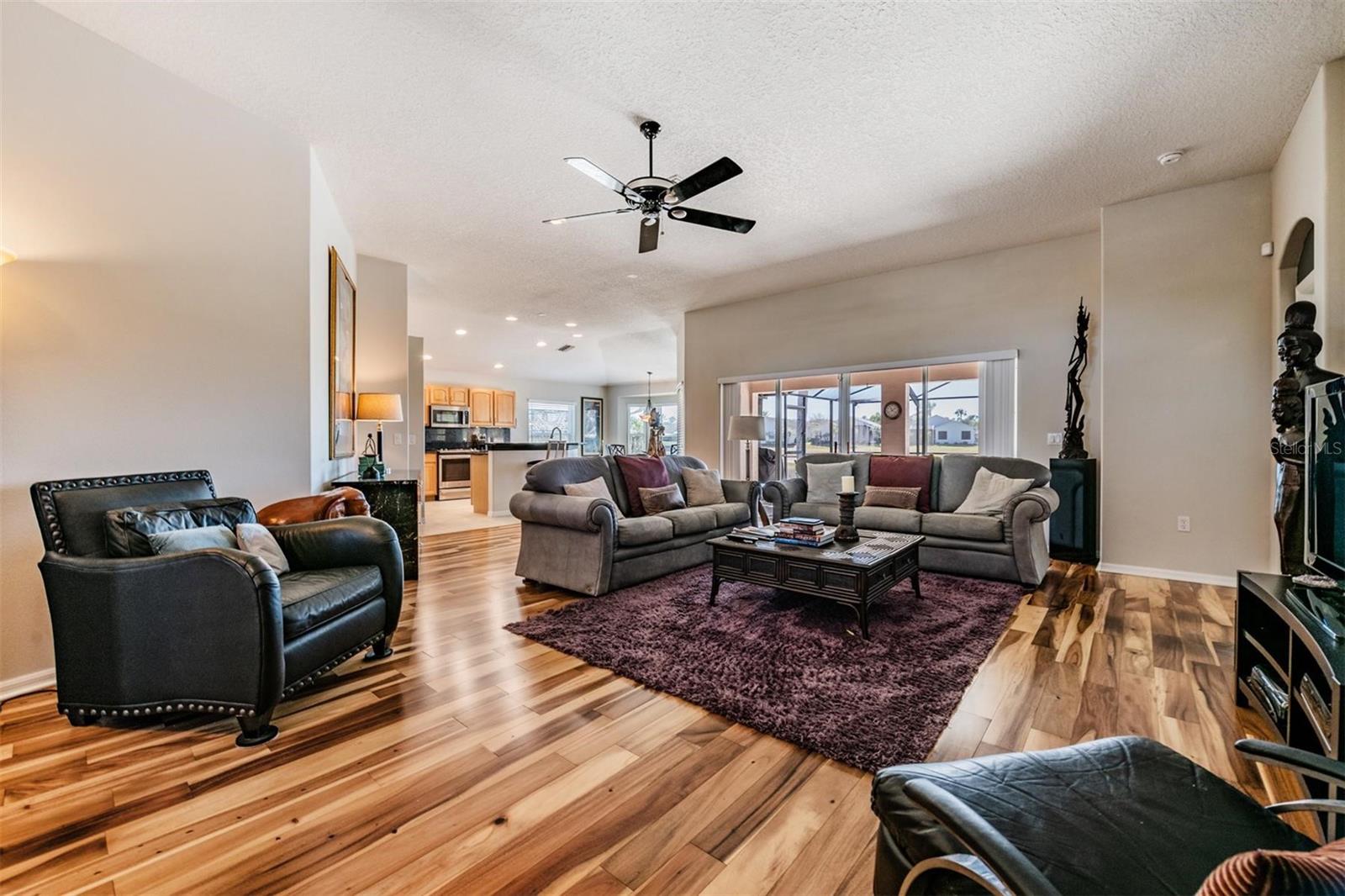 Image 6 of 51 For 1751 Lakestone Drive