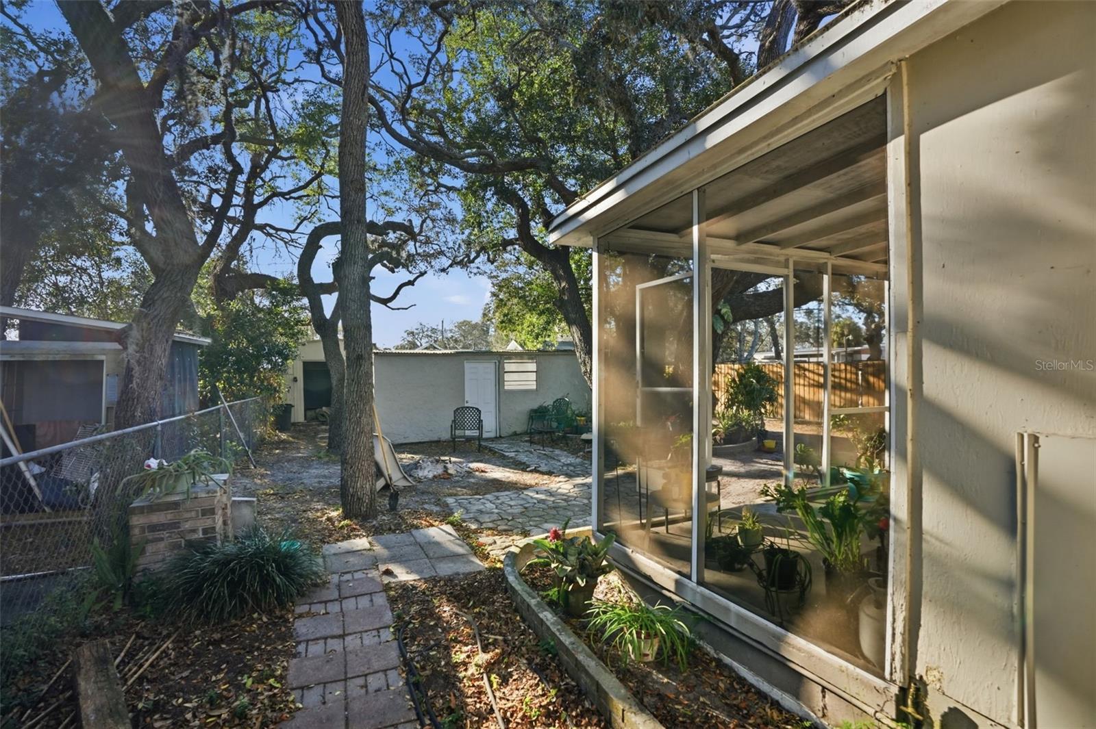 Image 20 of 30 For 11311 Altoona Avenue