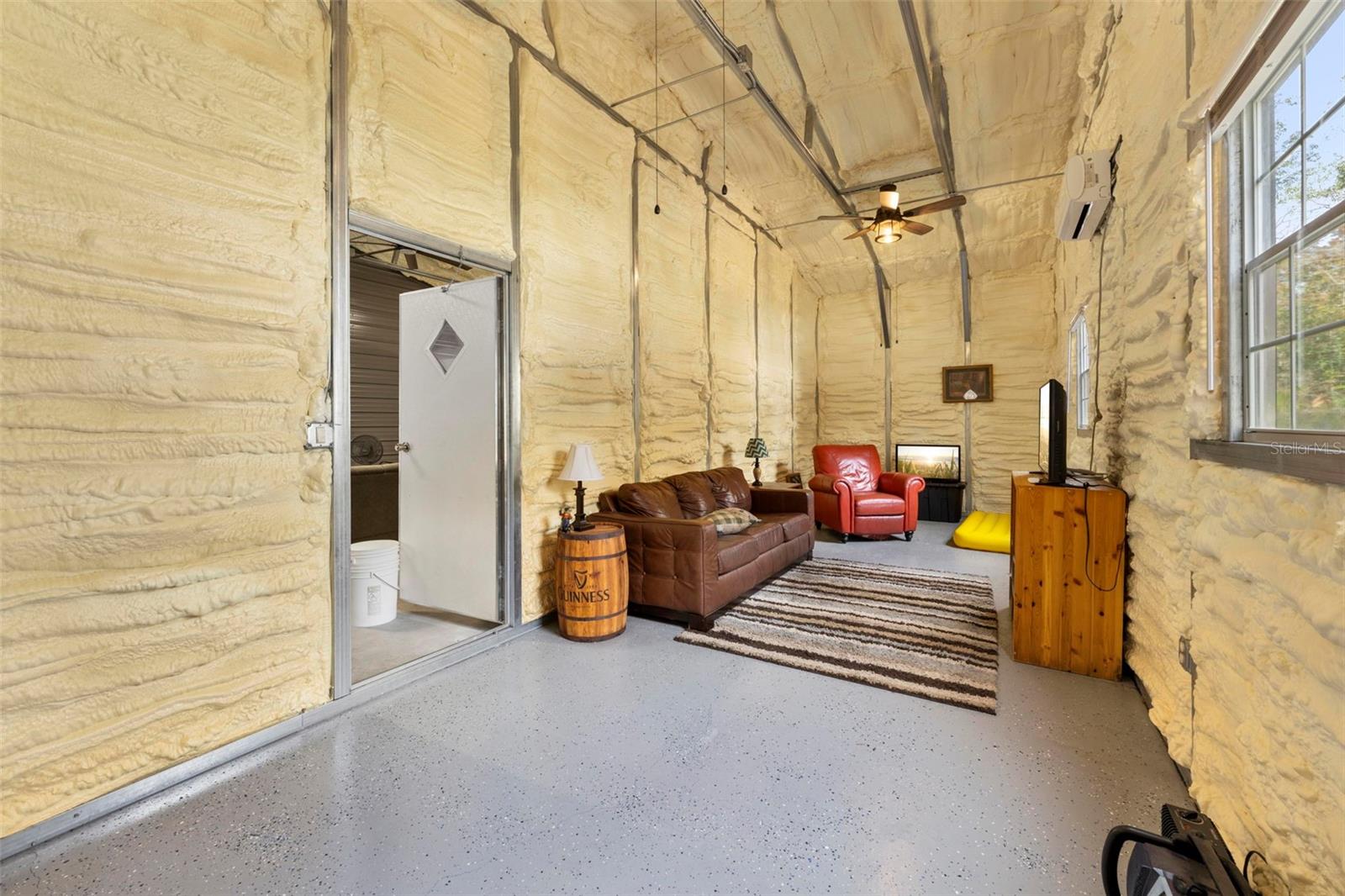 Image 13 of 48 For 13366 Glory Lane