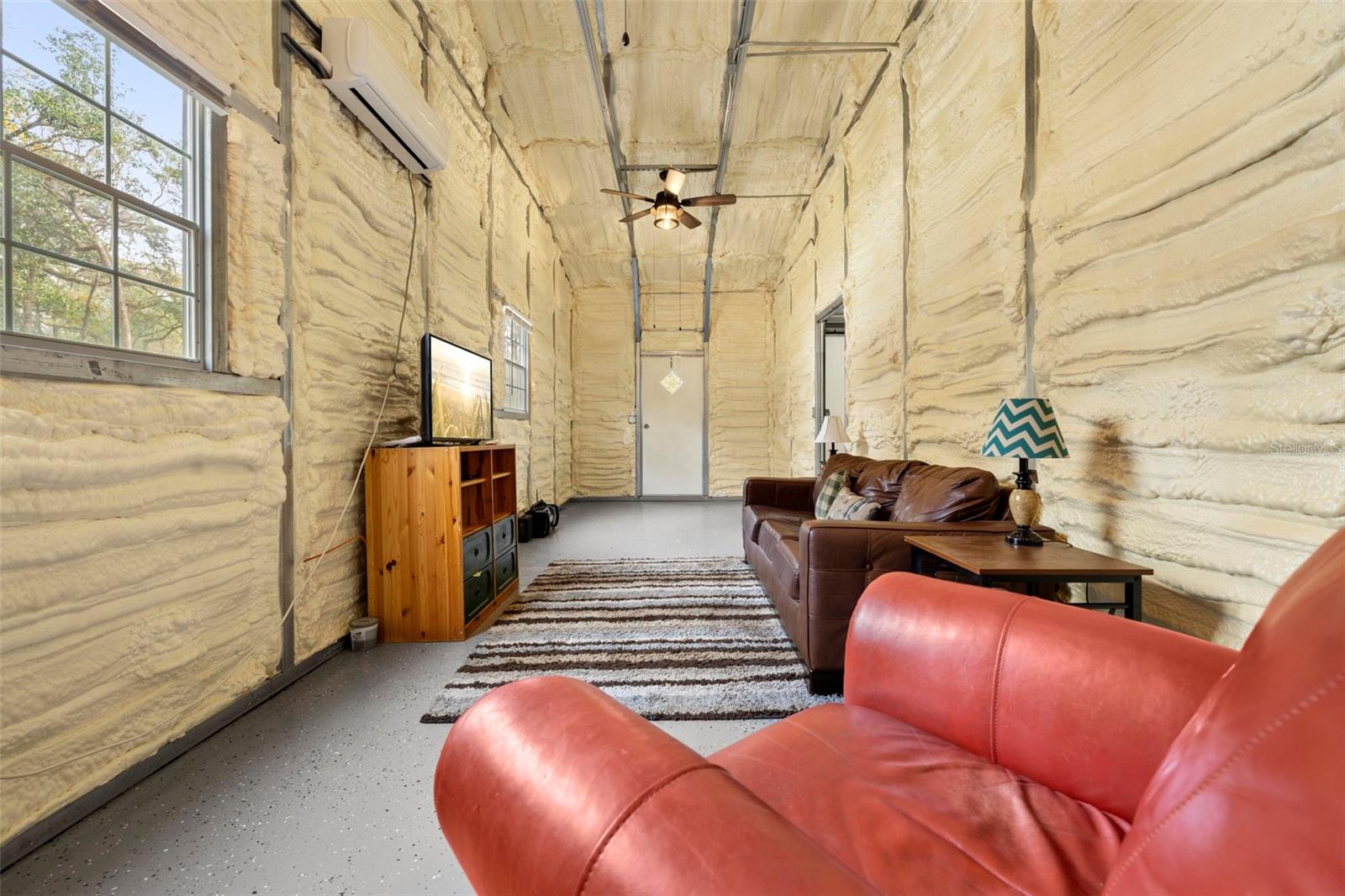 Image 14 of 48 For 13366 Glory Lane