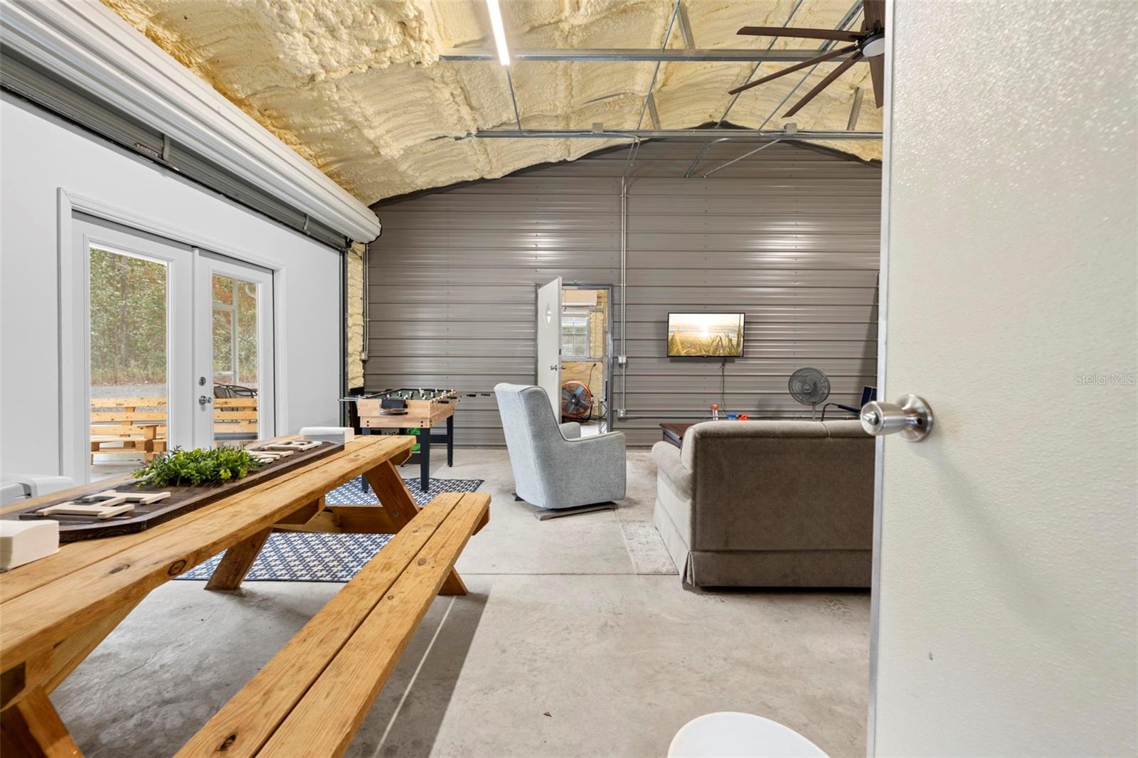 Image 15 of 48 For 13366 Glory Lane