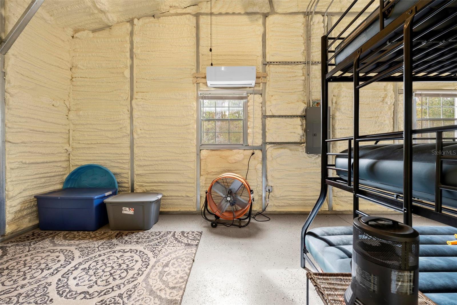 Image 27 of 48 For 13366 Glory Lane