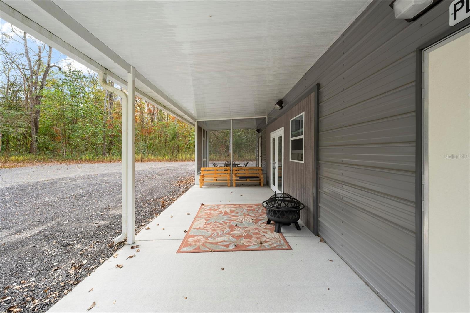 Image 38 of 48 For 13366 Glory Lane