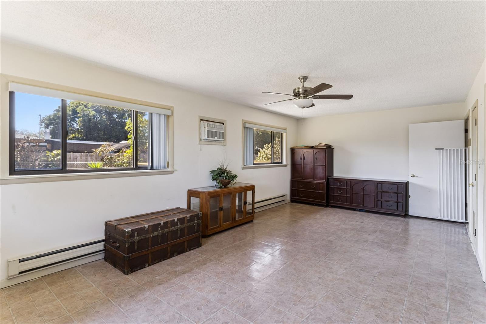 Image 22 of 37 For 4903 26th Avenue W