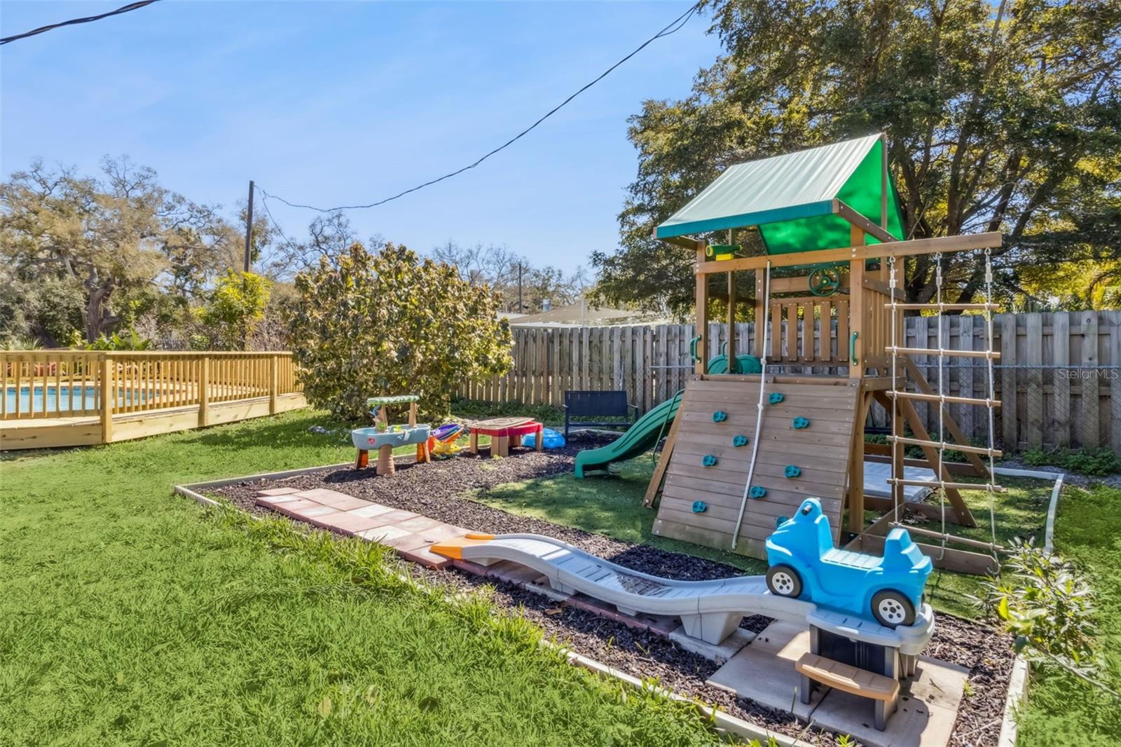 Image 25 of 37 For 4903 26th Avenue W