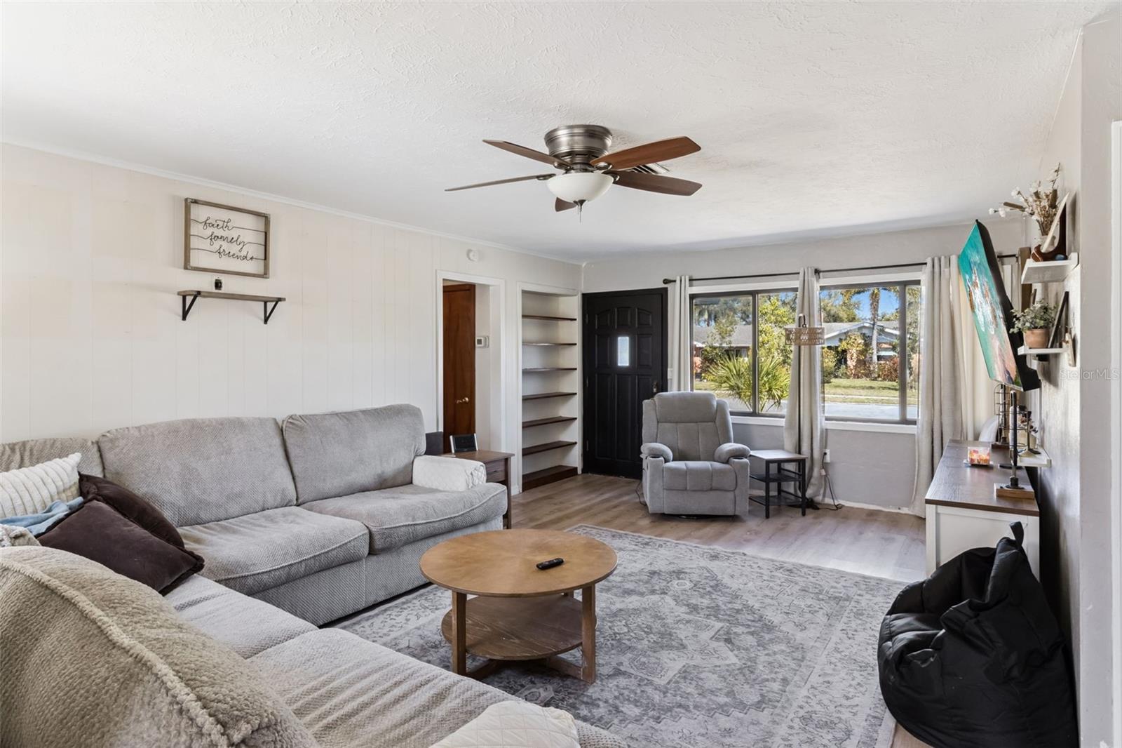 Image 6 of 37 For 4903 26th Avenue W