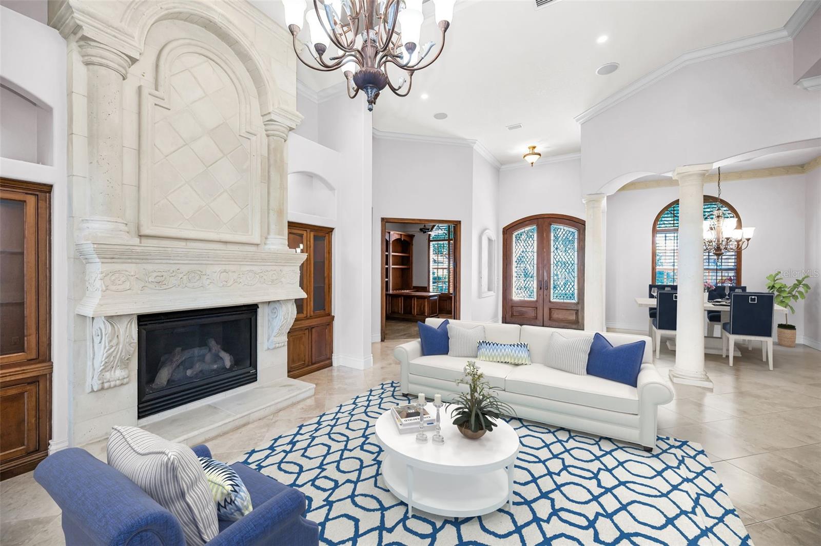 Listing photo id 8 for 9933 Milano Drive