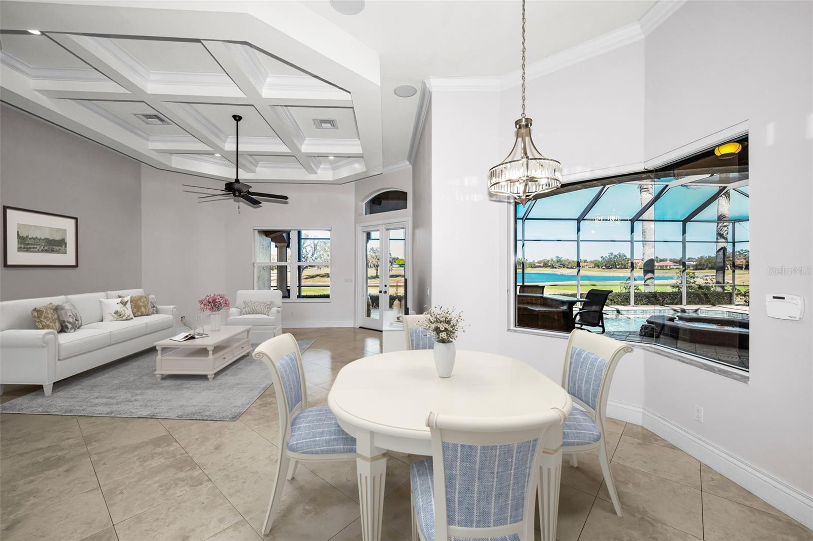 Listing photo id 18 for 9933 Milano Drive