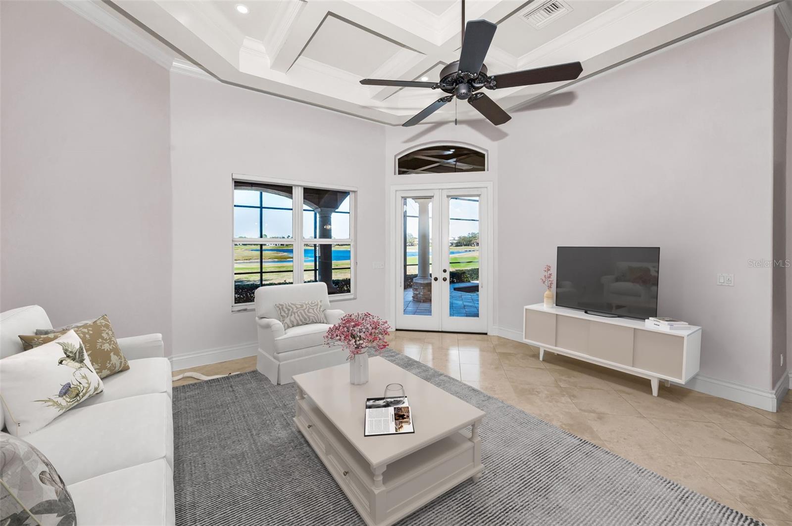 Listing photo id 19 for 9933 Milano Drive