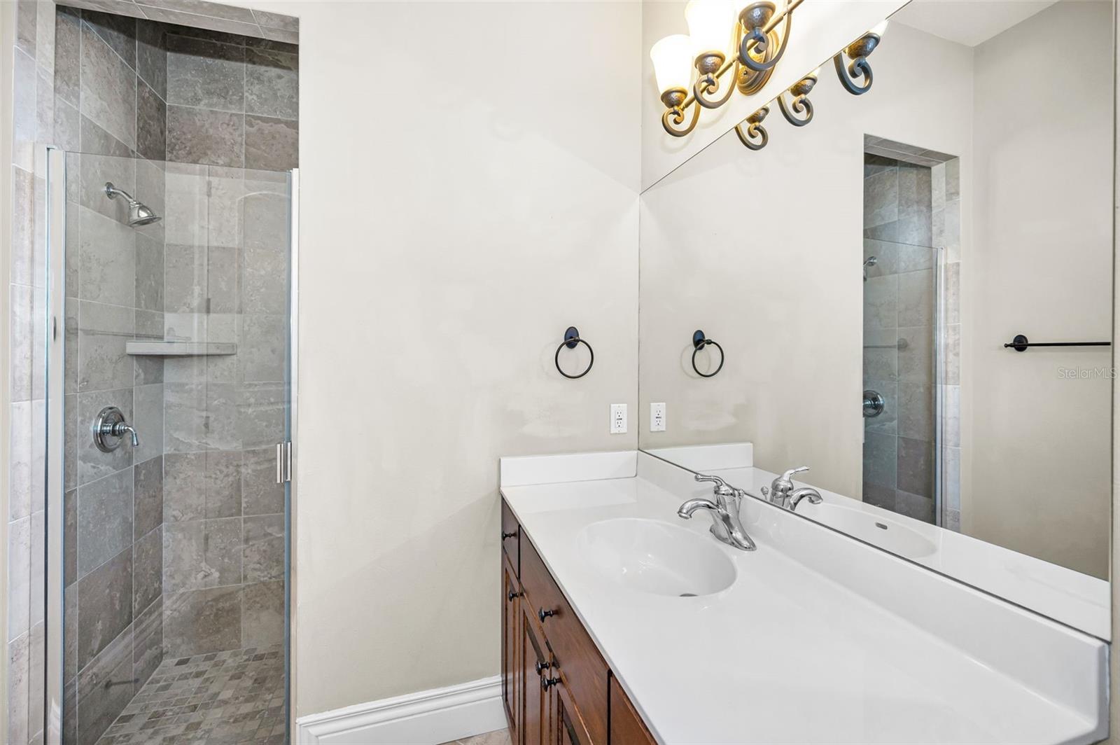 Listing photo id 38 for 9933 Milano Drive