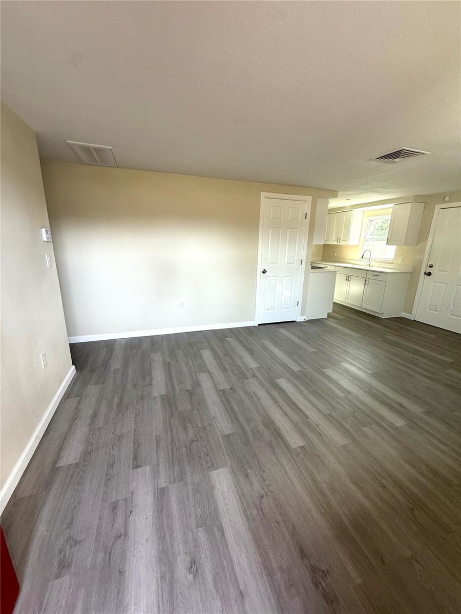 Image 17 of 32 For 5318, 5320, 5324 Cedar Lane