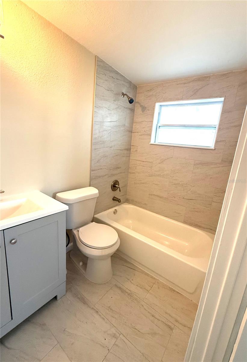 Image 22 of 32 For 5318, 5320, 5324 Cedar Lane