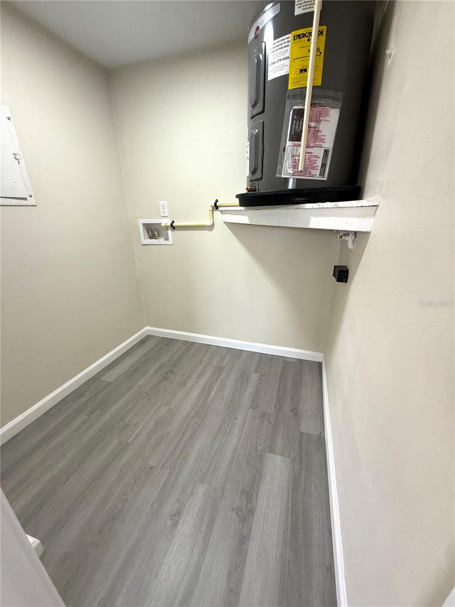 Image 23 of 32 For 5318, 5320, 5324 Cedar Lane