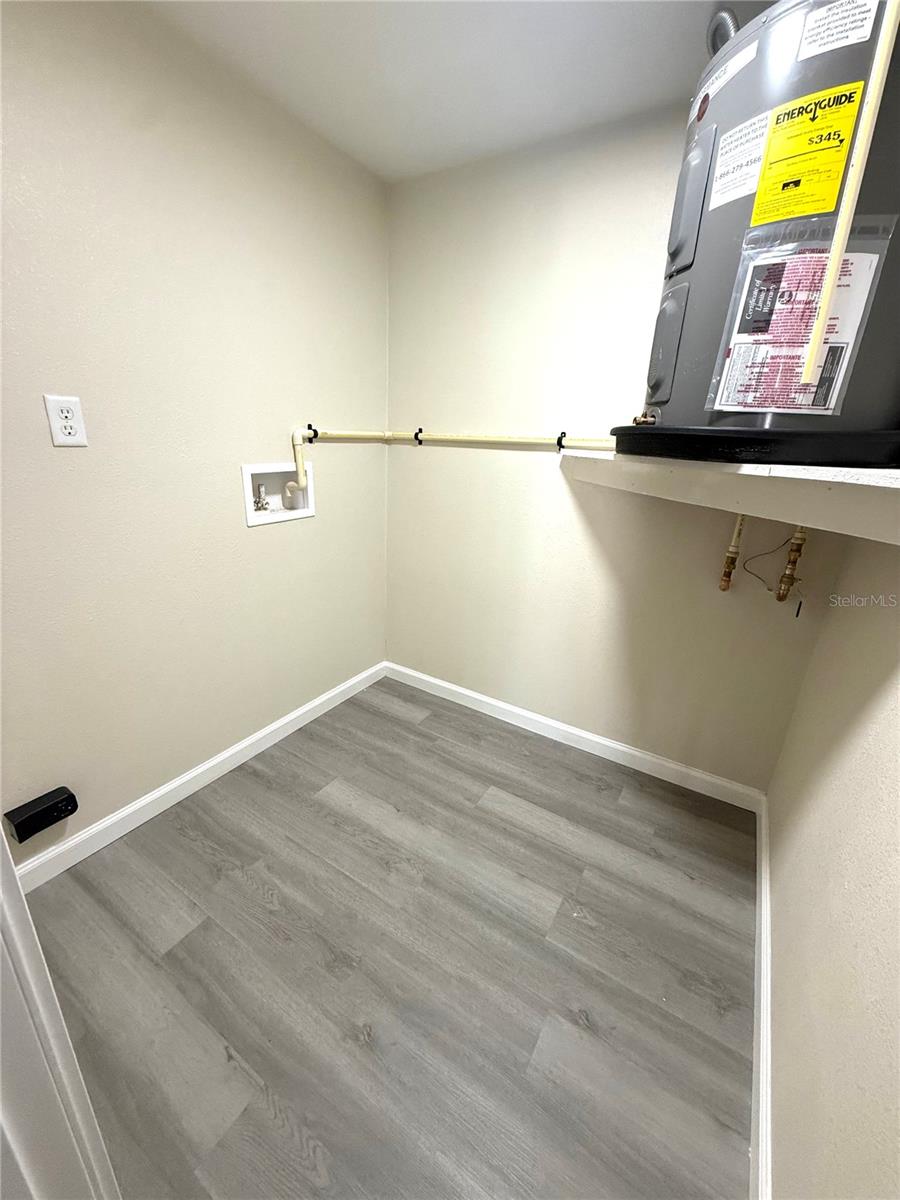 Image 27 of 32 For 5318, 5320, 5324 Cedar Lane